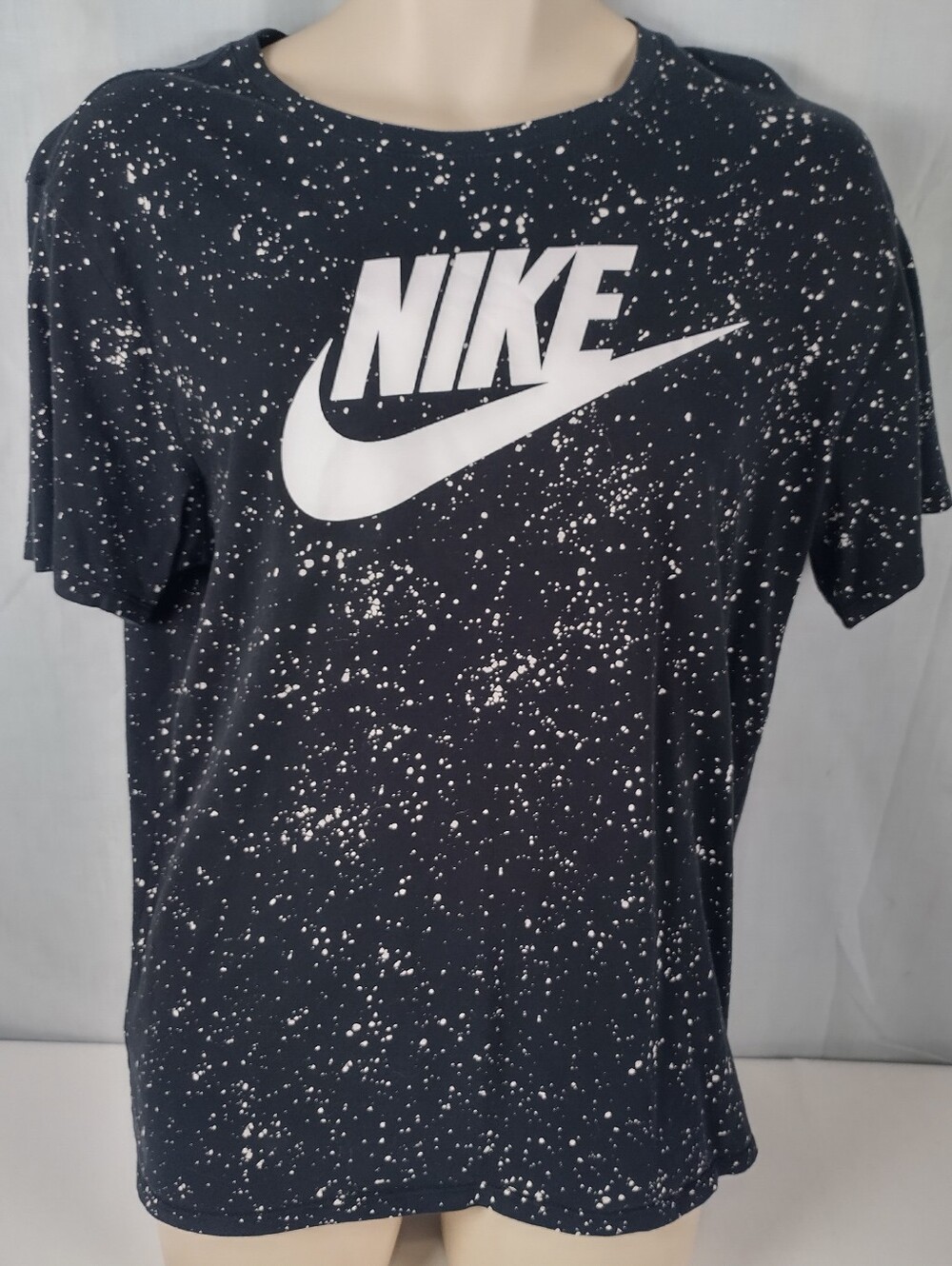 Nike Men's Size XL Spatted Mess Design Big Swoosh Shirt Casual Wear - Picture 3 of 9